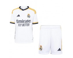 Real Madrid babykläder Hemmatröja barn 2023-24 Korta ärmar (+ Korta byxor)